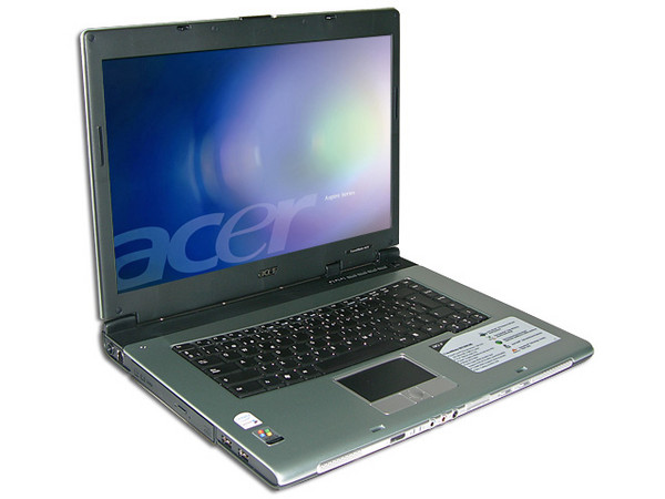 Portátil Acer TravelMate 4672:
Procesador Inte Core Duo T2300E (1.66Ghz),
Memoria de 512MB DDR II, Disco Duro de 80GB,
Pantalla de 15.4