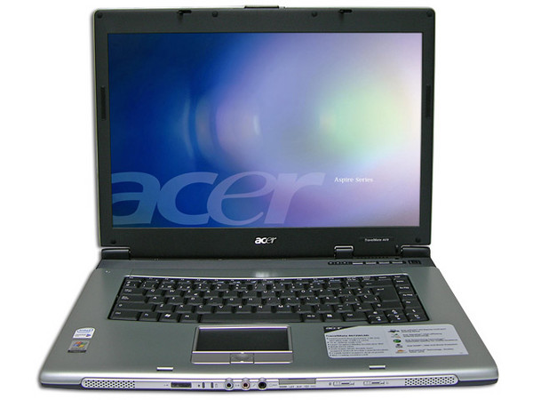 Portátil Acer TravelMate 4672:
Procesador Inte Core Duo T2300E (1.66Ghz),
Memoria de 512MB DDR II, Disco Duro de 80GB,
Pantalla de 15.4