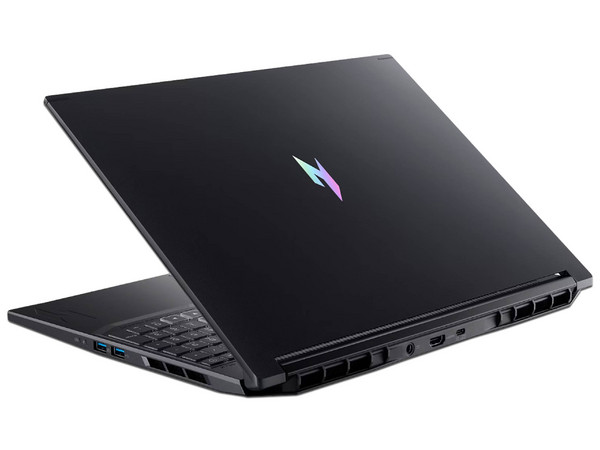 Laptop Acer Nitro V 16S AI:
Procesador AMD Ryzen 7 260 (hasta 5.1 GHz),
Memoria de 32GB DDR5,
SSD de 1TB,
Pantalla de 16