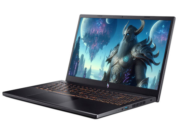 Laptop Gamer Acer Nitro V:
CPU Intel Core i7 13620H (hasta 4.9 GHz),
Memoria 16GB DDR4,
SSD 512GB,
Pantalla de 15.6