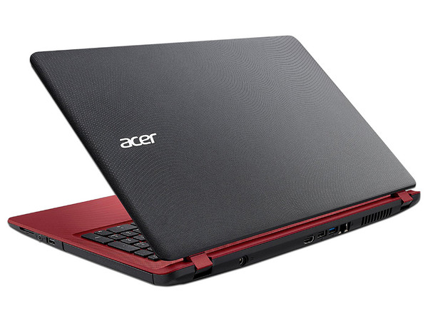 Laptop Acer Aspire ES1-572-36TJ:
Procesador Intel Core i3 6006U hasta 2.00 GHz.,
Memoria de 4GB DDR3,
Disco Duro de 1TB,
Pantalla de 15.6