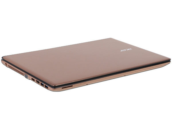 Laptop Acer Aspire E5-475-57QS:
Procesador Intel Core i5 7200U (hasta 3.10 GHz),
Memoria de 16GB DDR4,
Disco Duro de 1TB,
SSD de 128GB,
Pantalla de 14
