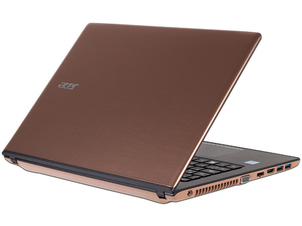 Laptop Acer Aspire E5-475-57QS:
Procesador Intel Core i5 7200U (hasta 3.10 GHz),
Memoria de 16GB DDR4,
Disco Duro de 1TB,
SSD de 128GB,
Pantalla de 14