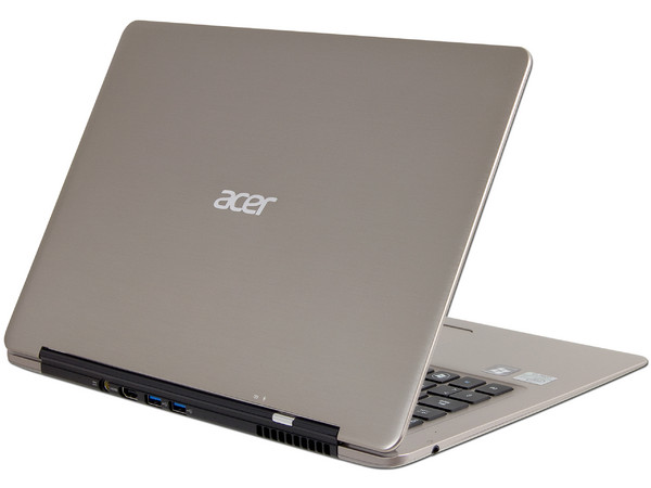 Ultrabook Acer Aspire S3-391-6411:
Procesador Intel Core i3-2377M (1.50GHz),
Memoria de 4GB DDR3, D.D. de 320GB, 20GB SSD,
Pantalla LED de 13.3