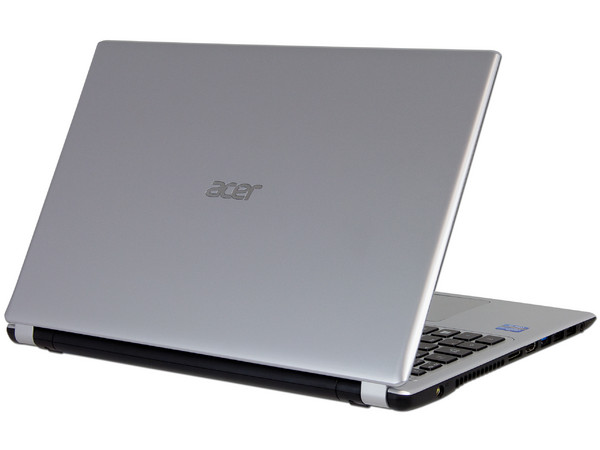 Laptop Acer Aspire V5-571P-6824:
Procesador Intel Core i3-2377M (1.5 GHz),
Memoria de 6GB DDR3, D.D. de 500 GB,
Pantalla LED Multi Touch de 15.6