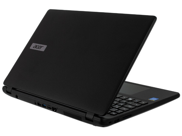 Laptop Acer ES1 (ES1-512-C28V):
Procesador Intel Celeron N2840 (hasta 2.58 GHz),
Memoria de 2 GB DDR3L, D.D. de 500 GB,
Pantalla LED de 15.6