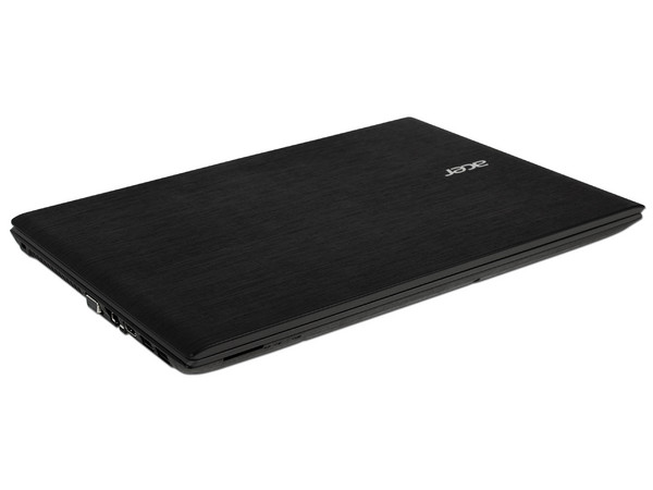 Laptop Acer Aspire E14 E5-473-3083:
Procesador Intel Core i3-4005U (1.7 GHz),
Memoria de 4 GB DDR3L, D.D. de 1 TB,
Pantalla LED de 14