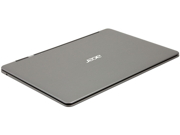 Ultrabook Acer Aspire S3-951-6459:
Procesador Intel Core i7-2637M (1.7GHz),
Memoria de 4GB DDR3, D.D. de 256GB SSD,
Pantalla LED de 13.3