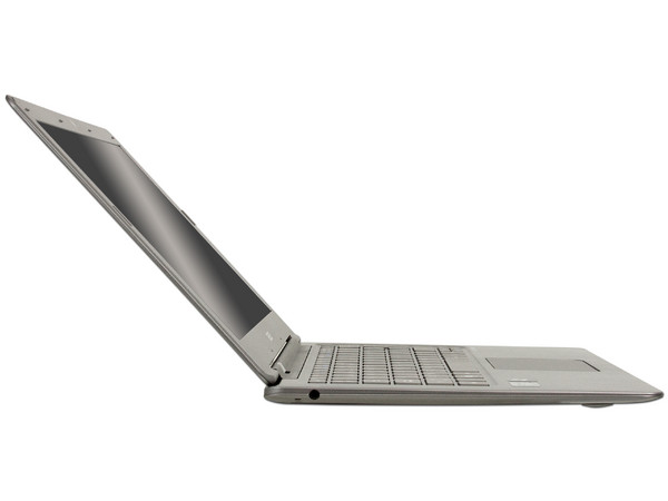 Ultrabook Acer Aspire S3-951-6459:
Procesador Intel Core i7-2637M (1.7GHz),
Memoria de 4GB DDR3, D.D. de 256GB SSD,
Pantalla LED de 13.3