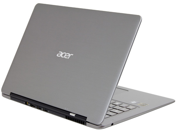 Ultrabook Acer Aspire S3-951-6459:
Procesador Intel Core i7-2637M (1.7GHz),
Memoria de 4GB DDR3, D.D. de 256GB SSD,
Pantalla LED de 13.3