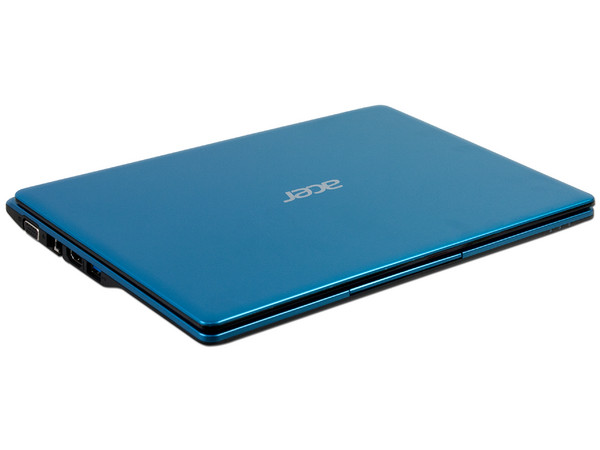Laptop Acer Aspire V5-121-0869:
Procesador AMD C-70 (1.2 GHz),
Memoria de 2 GB DDR3, D.D. de 500 GB,
Pantalla LED de 11.6