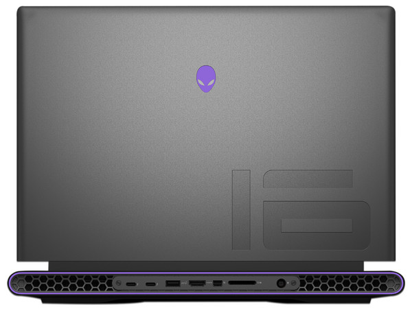 Laptop Gamer DELL Alienware M16R1: 
Procesador Intel Core i7-13700HX (hasta 5.0 GHz), 
Memoria de 16GB DDR4, 
SSD de 1TB, 
Pantalla de 15.6