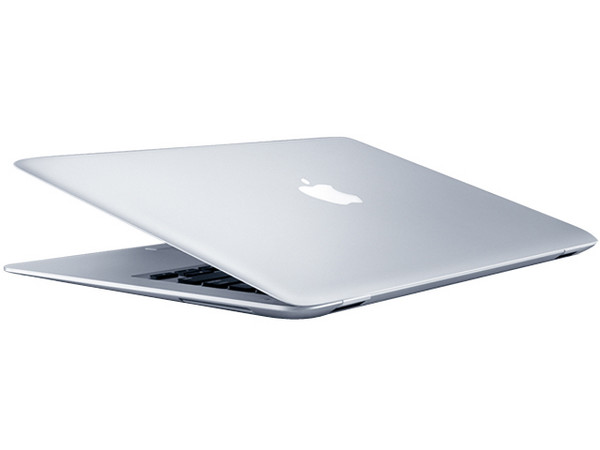 MacBook Air Apple :
Procesador Intel Core 2 Duo a 2.13GHz,
Memoria de 2GB DDR III, Disco Duro de 128GB,
Pantalla de 13.3