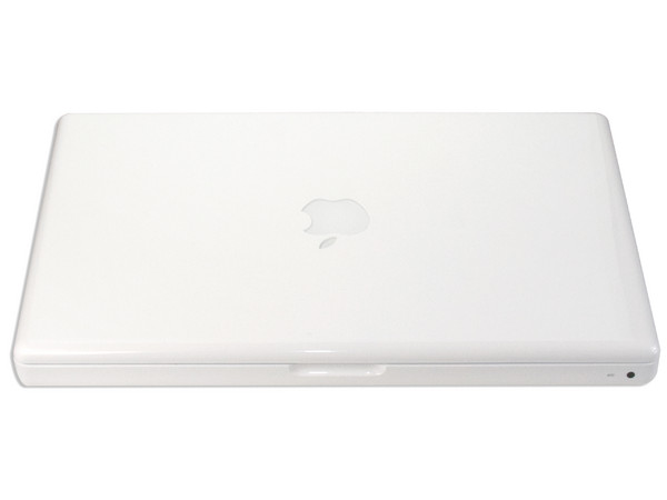 MacBook Apple:
Procesador Intel Core 2 Duo a 2.13GHz,
Memoria de 2GB DDR II, Disco Duro de 160GB,
Pantalla de 13.3