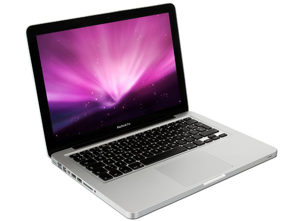 MacBook Pro Apple :
Procesador Intel Core 2 Duo a 2.4GHz,
Memoria de 4GB DDR III, Disco Duro de 250GB,
Pantalla de 13.3