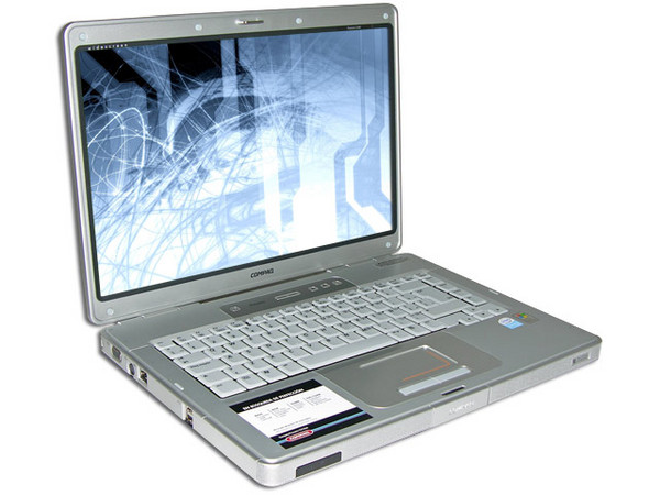 Portátil Compaq Presario C315LA,
Procesador Intel Celeron M 420 (1.6 GHz),
Memoria de 256 MB DDRII, Pantalla TFT/XGA de 15.4
