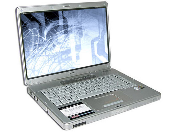 Portátil Compaq Presario C318LA,
Procesador Intel Core Solo T1350 (1.86 GHz),
Memoria de 512 MB DDRII, Pantalla TFT/WXGA de 15.4