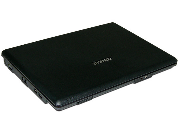 Portátil Compaq Presario F505LA,
Procesador Mobile AMD Sempron 3400+ (1.8 GHz),
Memoria 512 MB DDRII, Pantalla TFT/WXGA de 15.4
