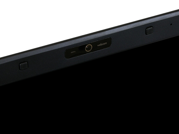 Portátil Compaq Presario F755LA,
Procesador Mobile AMD Sempron 3600+ (2.0 GHz),
Memoria 1GB DDRII, Pantalla 15.4
