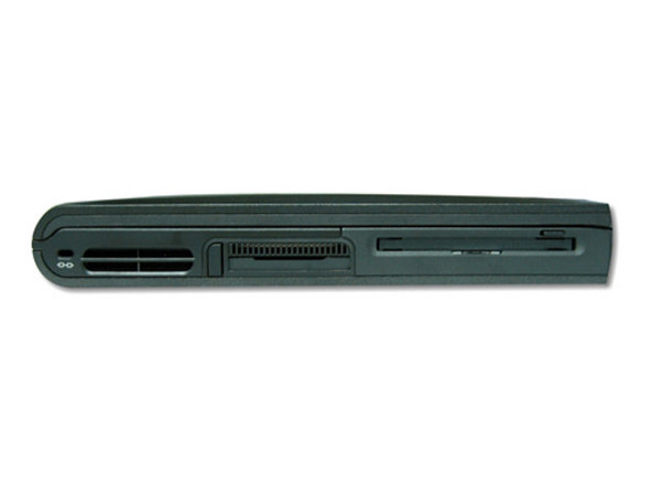 Portátil Compaq EVO N1015V,
Procesador AMD Athlon XP de 1700+,
Memoria de 128 MB DDR, Pantalla de 14.1