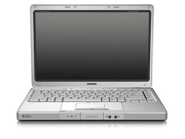 Portátil Compaq Presario V2617LA,
Procesador AMD Mobile Sempron 3000+ (1.8 GHz),
Memoria de 512MB DDR, Pantalla de 14