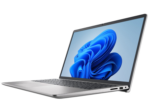 Laptop DELL DC15250: 
Procesador Intel Core i7 1355U (hasta 5.0 GHz), 
Memoria de 16GB DDR4, 
SSD de 512GB, 
Pantalla de 15.6