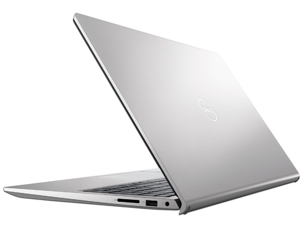 Laptop DELL DC15250:
Procesador Intel Core i7 1355U (hasta 5.0 GHz),
Memoria de 32GB DDR4,
SSD de 2TB,
Pantalla de 15.6
