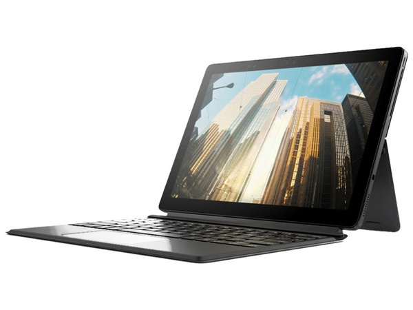 Laptop DELL Latitude 5285:
Procesador Intel Core i3 7100U (2.40 GHz),
Memoria de 4GB DDR4,
SSD de 128GB,
Pantalla de 12.3