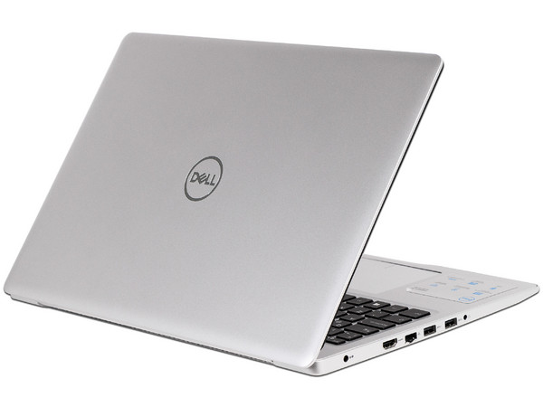 Laptop DELL Inspiron 15-5575:
Procesador AMD Ryzen 5 2500U (hasta 3.6GHz),
Memoria de 8GB DDR4,
SSD de 256GB,
Pantalla de 15.6