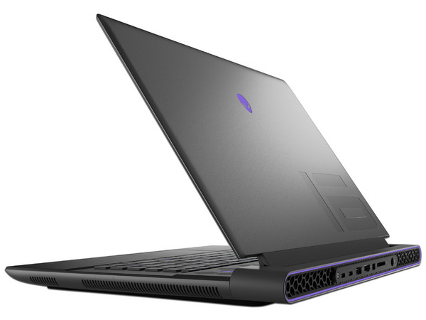 Laptop Dell Alienware M16:
Video NVIDIA GeForce RTX 4060 8GB,
Procesador Intel Core Ultra 9 185H,
Memoria de 32GB,
SSD de 512GB,
Pantalla de 16