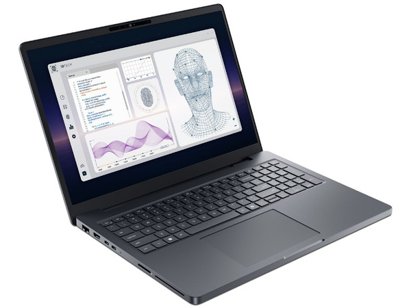 Laptop DELL Pro Max 16 Plus:
Procesador Intel Core Ultra 7 265HX (hasta 5.3 GHz),
Memoria de 32GB DDR5,
SSD de 1TB,
Pantalla de 16