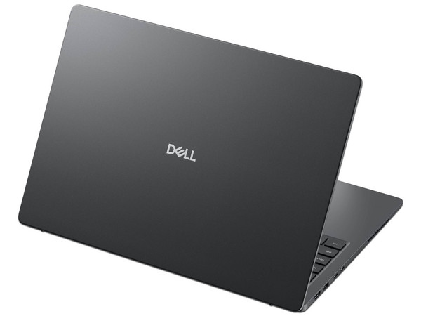 Laptop DELL Pro 5: 
Procesador Intel Core Ultra 5 322 (hasta 4.4 GHz), 
Memoria de 32GB DDR5, 
SSD de 1TB, 
Pantalla de 16