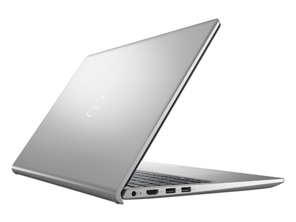Laptop DELL Inspiron 3520: 
Procesador Intel Core i7 1255U (hasta 4.7 GHz), 
Memoria de 32GB DDR4, 
SSD de 2TB, 
Pantalla de 15.6
