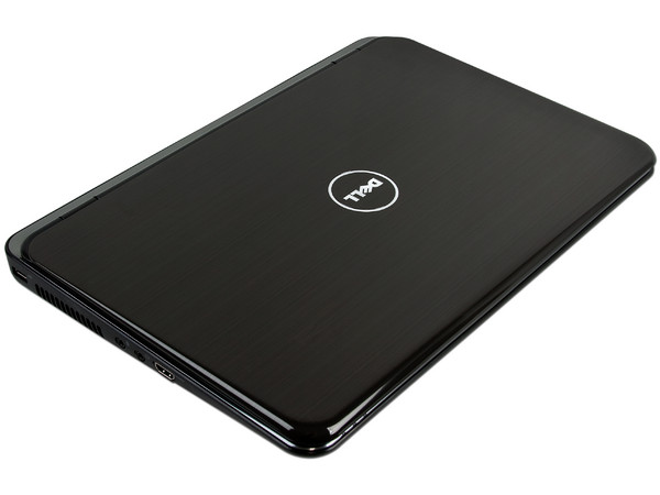 Laptop Dell Inspiron 15R (I15I3_332LWO): 
Procesador Intel Core i3-370M (2.4 GHz), 
Memoria de 3GB DDR3, Disco Duro de 320GB, 
Pantalla de 15.6