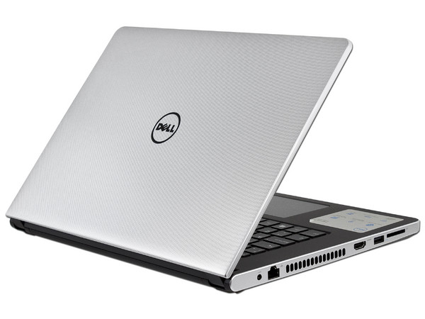 Laptop DELL INSPIRON 15-5459:
Procesador Intel Core i5-6200U (hasta 2.8GHz),
Memoria de 8 GB DDR3L, D.D. de 1TB,
Pantalla de 14