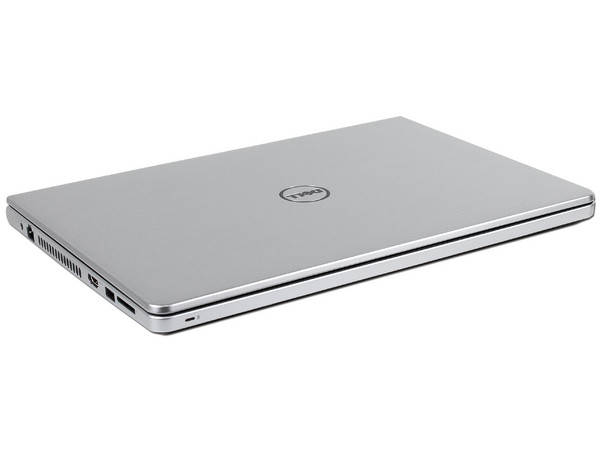 Laptop DELL INSPIRON 15-5459:
Procesador Intel Core i5-6200U (hasta 2.8GHz),
Memoria de 8 GB DDR3L, D.D. de 1TB,
Pantalla de 14