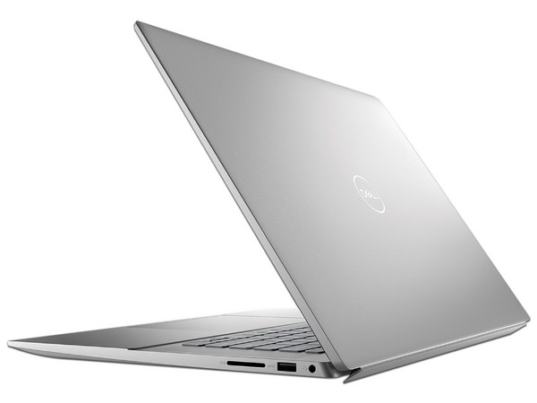 Laptop DELL Inspiron 5620:
Procesador Intel Core i5 1235U (hasta 4.4 GHz),
Memoria de 16GB DDR4,
SSD de 512GB,
Pantalla de 16