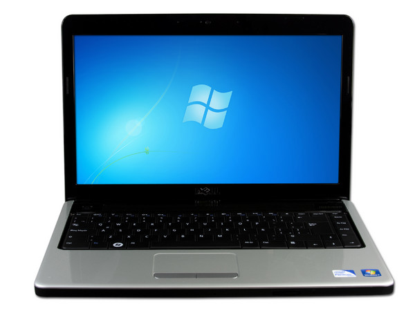 Laptop Dell Inspiron 1440. Color Rosa:
Procesador Intel Pentium T4300 (2.1GHz),
Memoria de 3GB DDR II, Disco Duro de 250GB,
Pantalla de 14.0