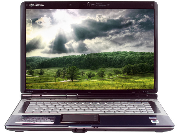 Portátil Gateway M-7819e Azul:
Procesador Intel Core 2 Duo T5800, (2GHz),
Memoria de 3GB DDR II, Disco Duro de 320GB,
Pantalla de 15.4