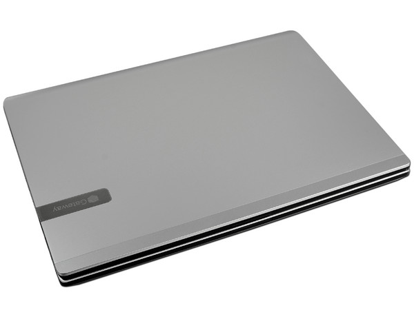 Laptop Gateway ID49C02m:
Procesador Intel Core i3-380M (2.53GHz),
Memoria de 4GB DDR3, Disco Duro de 500GB,
Pantalla de 14