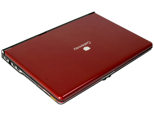 Portátil Gateway M-7317e Roja:
Procesador Intel Pentium Dual Core T3200 (2GHz),
Memoria de 3GB DDR II, Disco Duro de 250GB,
Pantalla de 15.4
