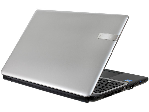 Laptop Gateway NE57205M:
Procesador Intel Celeron 2955U (1.4 GHz),
Memoria de 4 GB DDR3, D.D. 500 GB,
Pantalla LED de 15.6