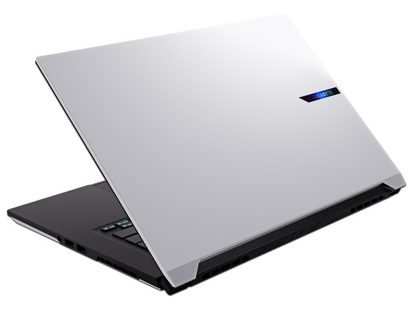 Laptop Gigabyte Aero X16:
Procesador AMD Ryzen 9 AI HX 370 (hasta 5.1 GHz),
Memoria de 32GB DDR5,
SSD de 1TB,
Pantalla de 16