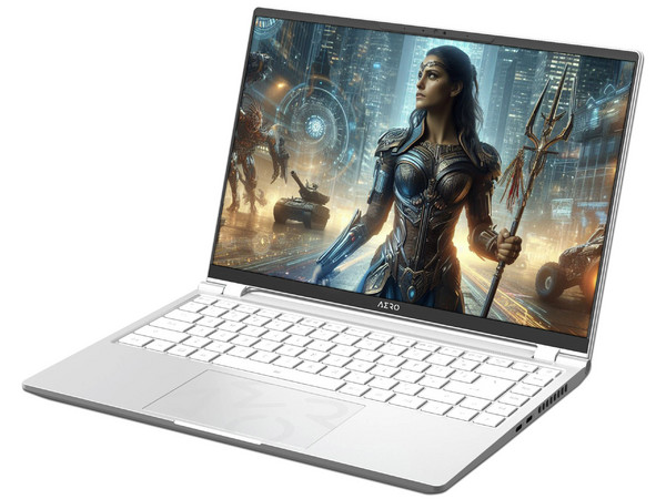 Laptop Gamer Gigabyte Aero 14:
Procesador Intel Core i5 12500H (Hasta 4.5 GHz),
Memoria de 16GB DDR5,
SSD de 1TB,
Pantalla de 14