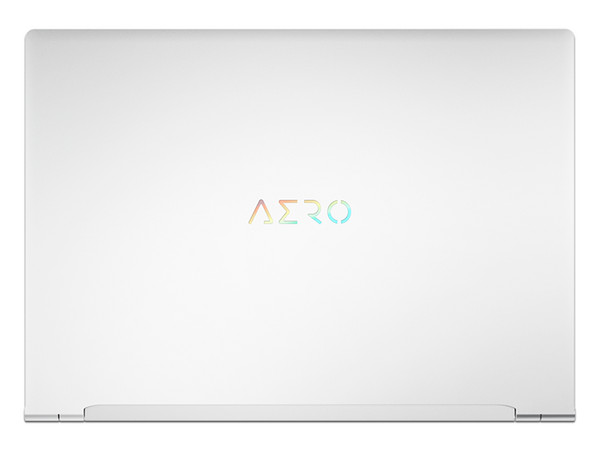 Laptop Gamer Gigabyte AERO 16 OLED BSF:
Procesador Intel Core i7 13700H (hasta 5.0 GHz),
Memoria de 16GB DDR5,
SSD de 1TB,
Pantalla de 16