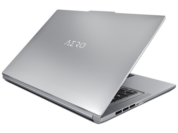 Laptop Gamer Gigabyte Aero 16:
Procesador Intel Core i7 12700H (Hasta 4.7 GHz),
Memoria de 16GB DDR5,
SSD de 1TB,
Pantalla de 16