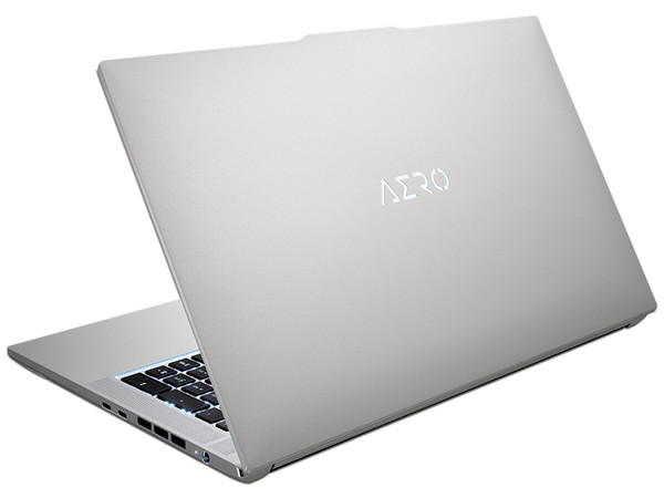 Laptop Gamer Gigabyte Aero 17 KE5:
Procesador Intel Core i7 7-12700H (hasta 4.7 GHz),
Memoria de 16GB DDR5,
SSD de 1TB,
Pantalla de 17.3