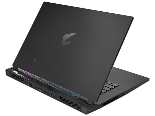 Laptop Gamer Gigabyte AORUS 15: 
Procesador Intel Core i5 12500H (hasta 4.5 GHz), 
Memoria de 8GB DDR5, 
SSD de 512GB, 
Pantalla de 15.6