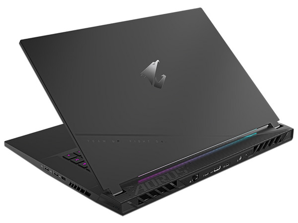 Laptop Gamer Gigabyte Aorus 15 BMF:
Procesador Intel Core i5 13500H (hasta 4.7 GHz),
Memoria de 16GB DDR5,
SSD de 512GB,
Pantalla de 15.6