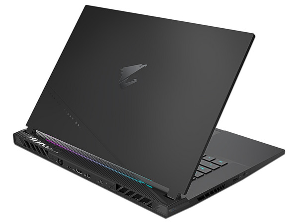 Laptop Gamer Gigabyte Aorus 15 BMF:
Procesador Intel Core i5 13500H (hasta 4.7 GHz),
Memoria de 16GB DDR5,
SSD de 512GB,
Pantalla de 15.6
